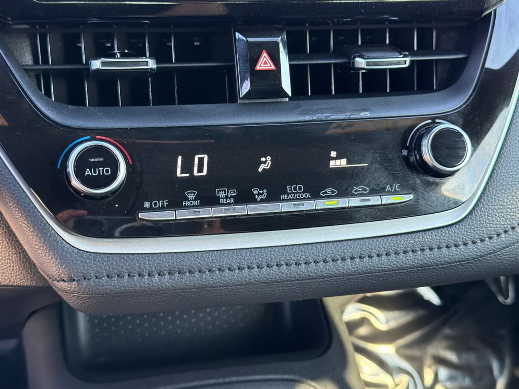 Used 2021 Toyota Corolla SE FWD image 23