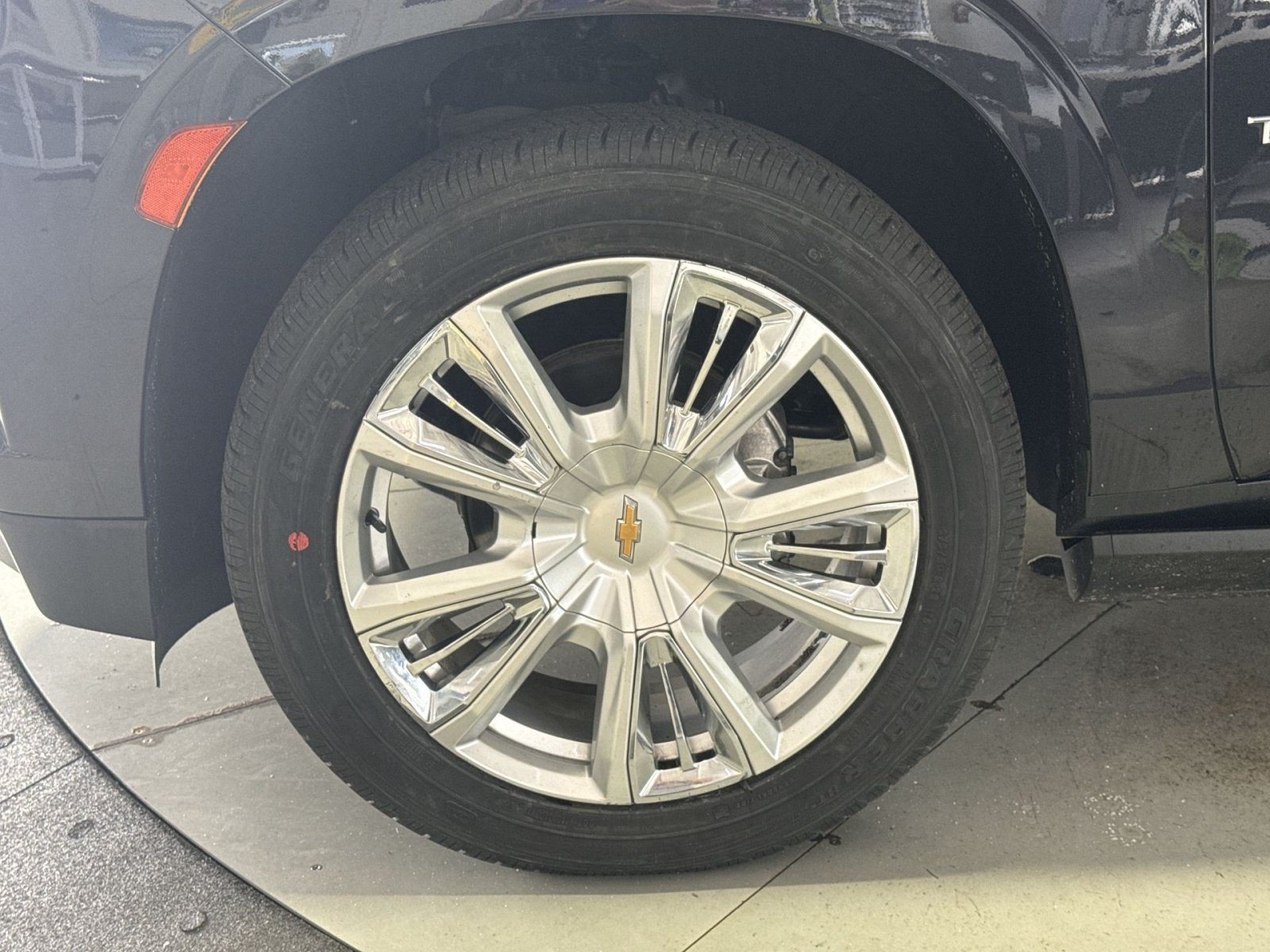 Used 2022 Chevrolet Tahoe High Country AWD/4WD image 13