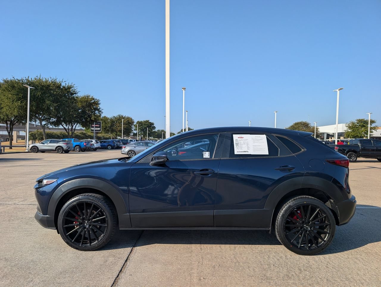 Used 2021 MAZDA CX-30 FWD 2.5 S w/ Select Package image 3