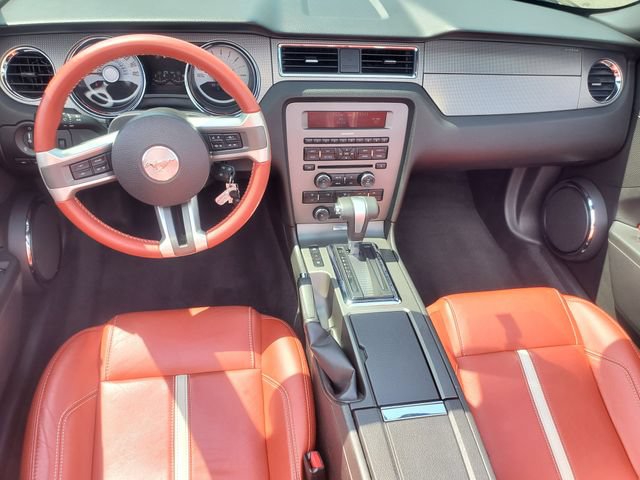 Used 2011 Ford Mustang GT Premium RWD image 25