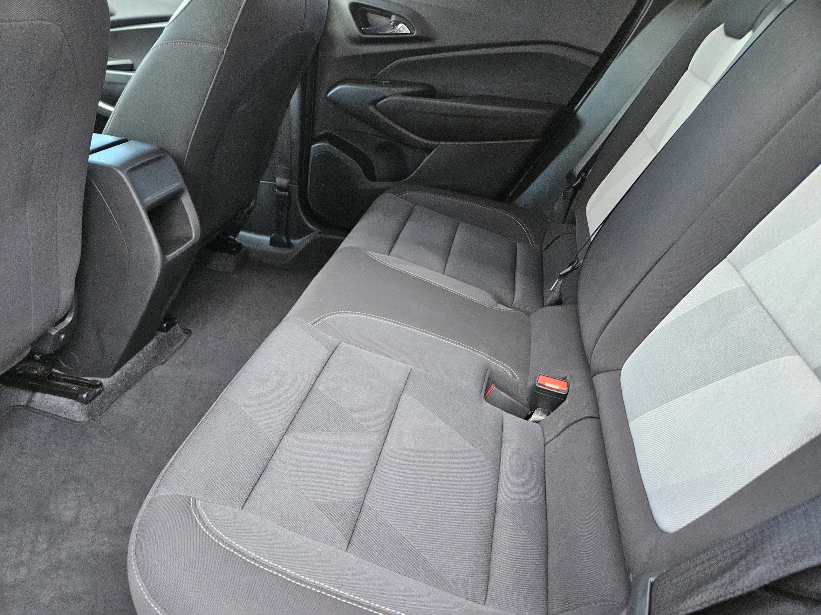 Used 2024 Chevrolet Trax RS w/ Driver Confidence Package FWD image 29