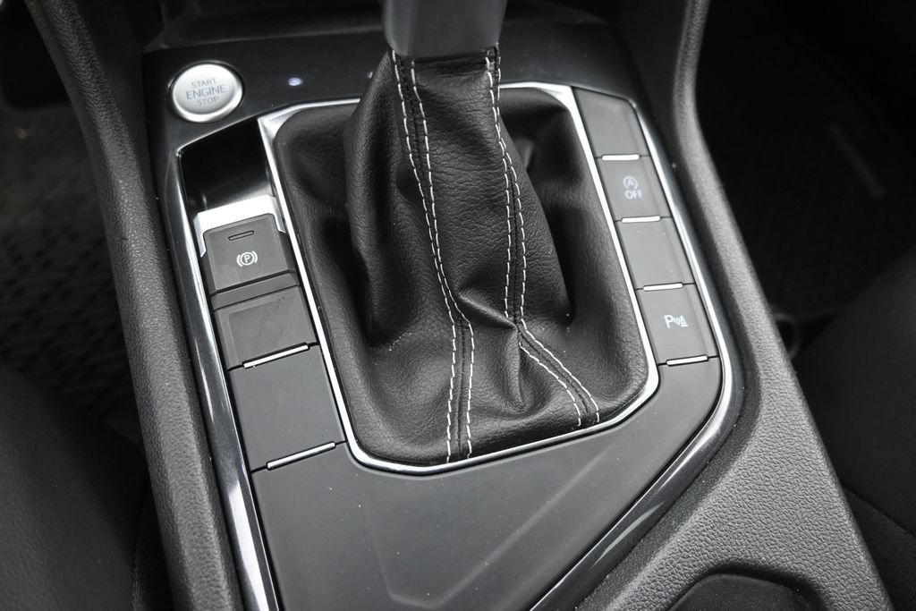 Used 2024 Volkswagen Tiguan SE R-Line FWD image 22