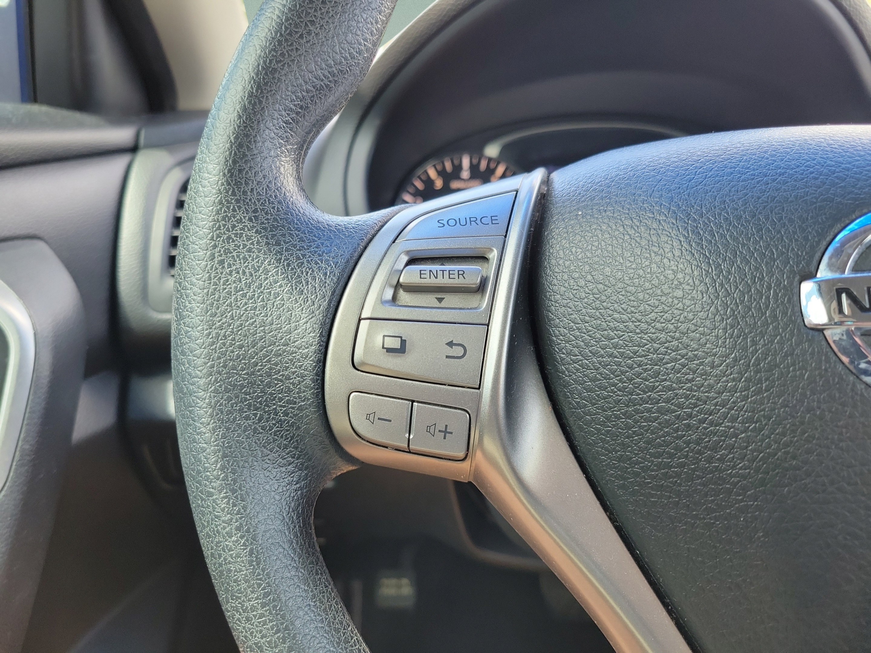 Used 2014 Nissan Altima 2.5 S FWD image 21