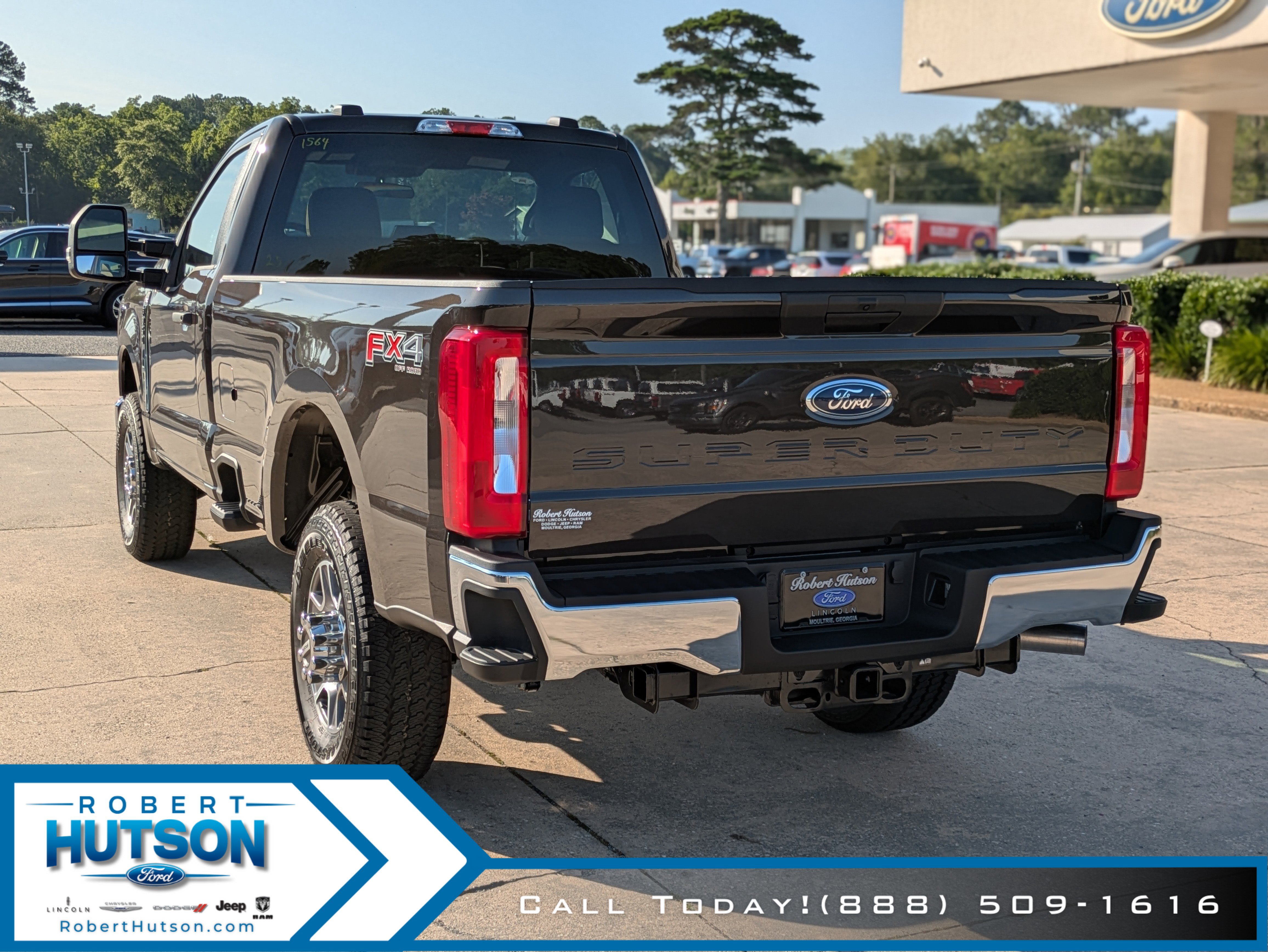 New 2025 Ford F350 XLT w/ FX4 Off-Road Package image 9