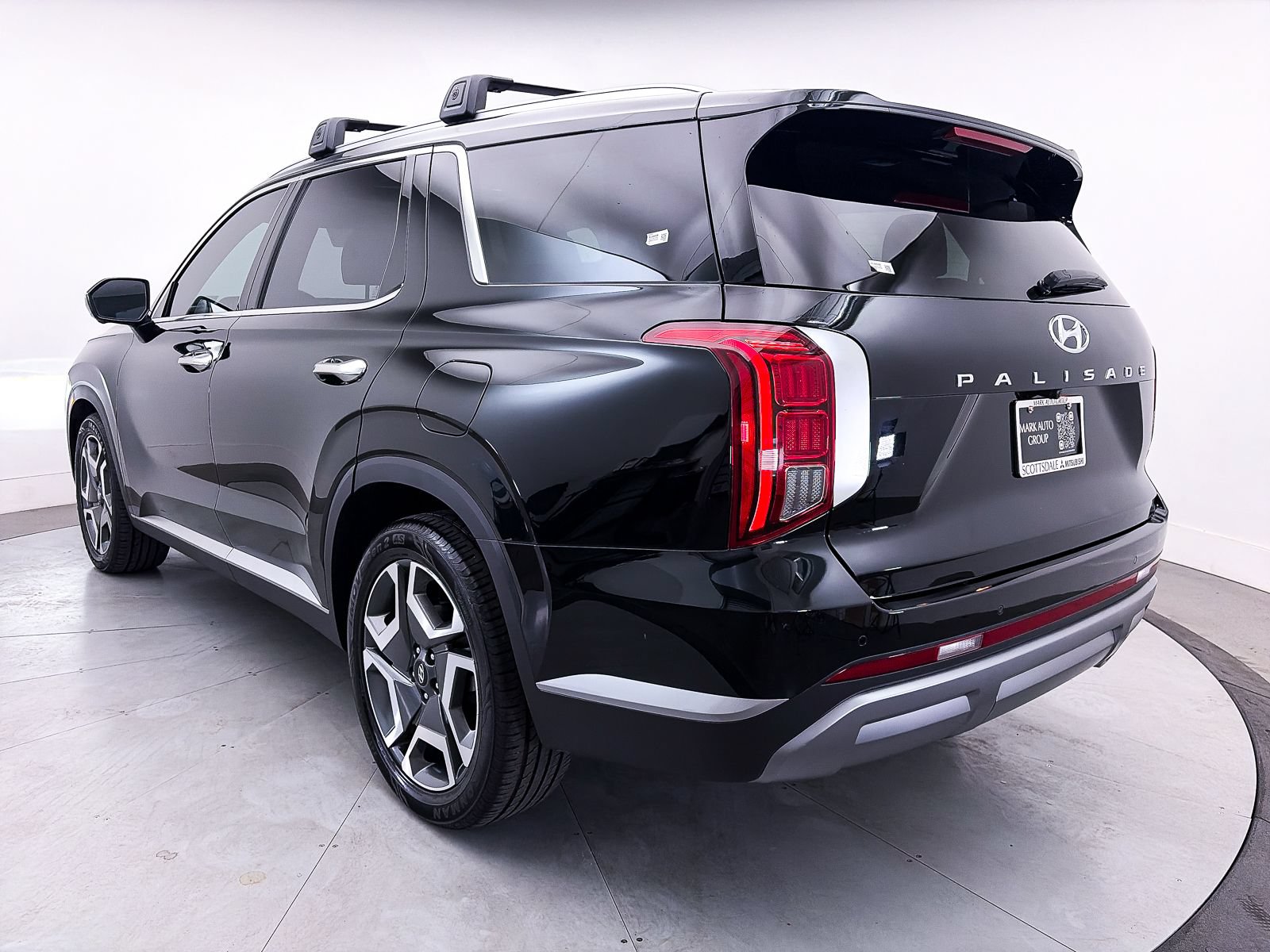 Used 2023 Hyundai Palisade SEL w/ Premium Package FWD image 17