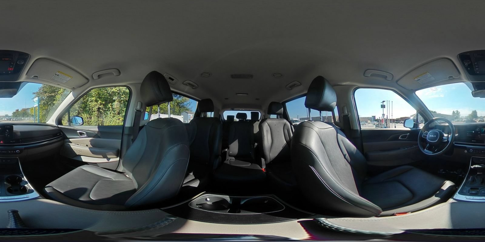 Used 2026 Kia Carnival FWD image 44