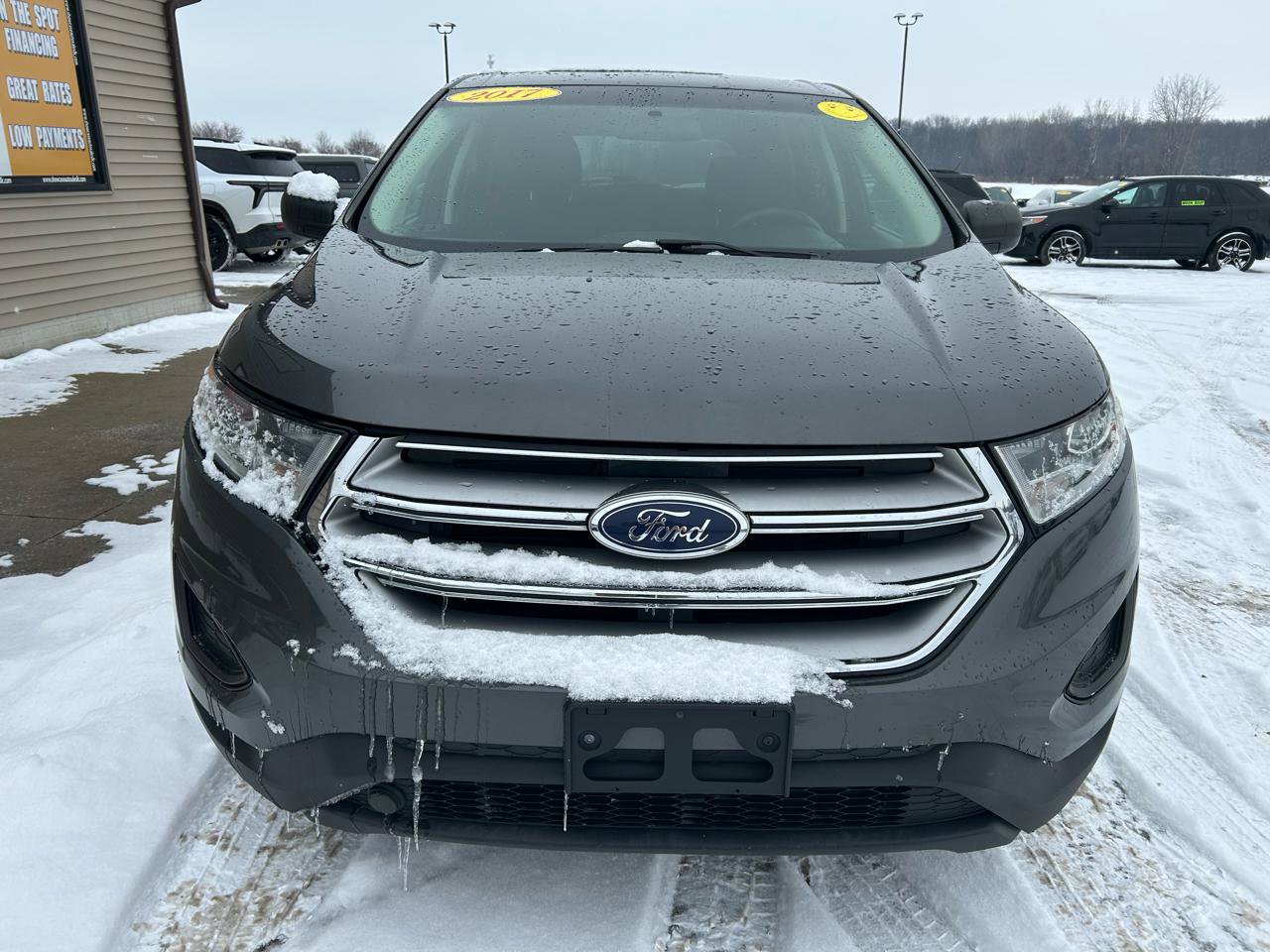 Used 2017 Ford Edge SE AWD/4WD image 2