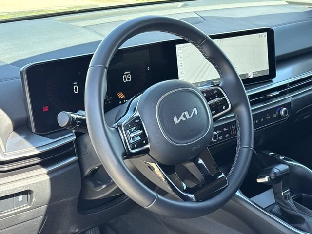 Certified 2025 Kia Sorento S w/ Panoramic Sunroof Package AWD/4WD image 18