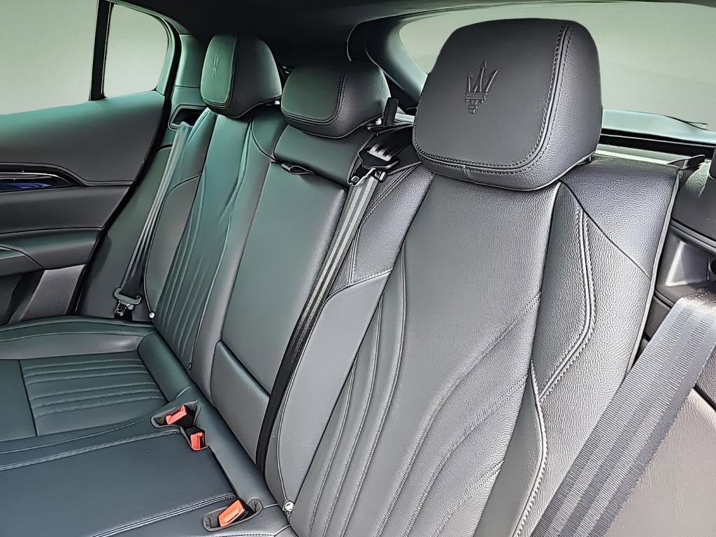 New 2023 Maserati Grecale GT image 26