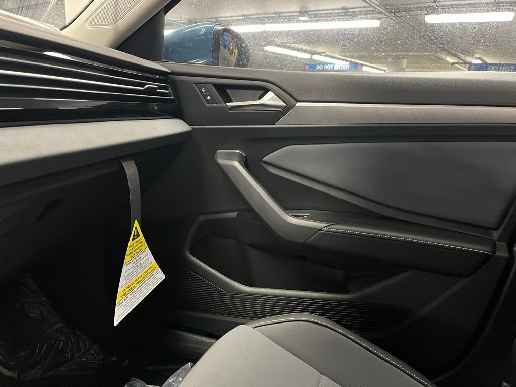 New 2026 Volkswagen Jetta SE FWD image 30
