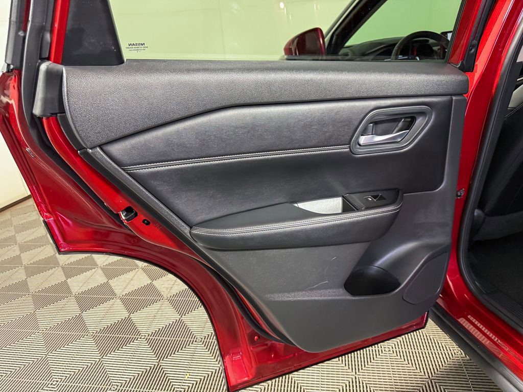 Certified 2024 Nissan Rogue SL image 44