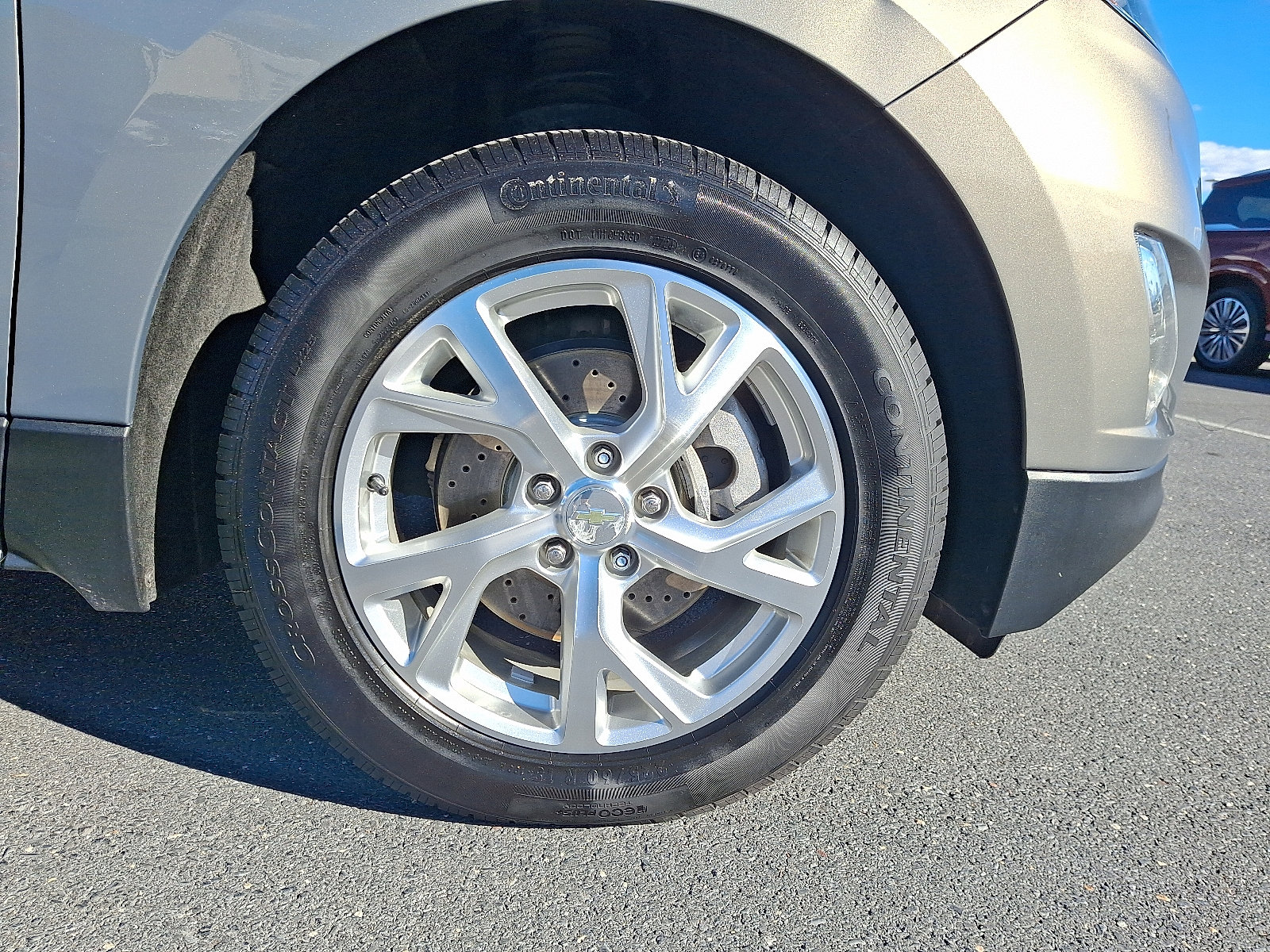 Used 2018 Chevrolet Equinox LT image 8