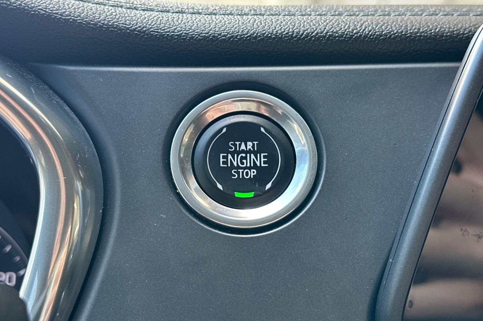 Certified 2020 Chevrolet Blazer LT FWD image 29