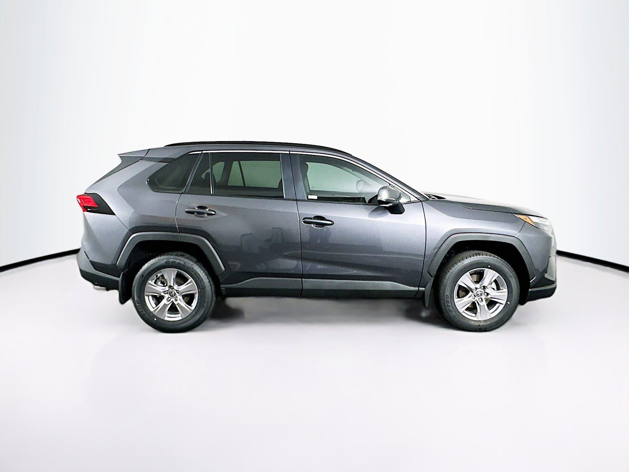 Used 2025 Toyota RAV4 XLE w/ Convenience Package image 10