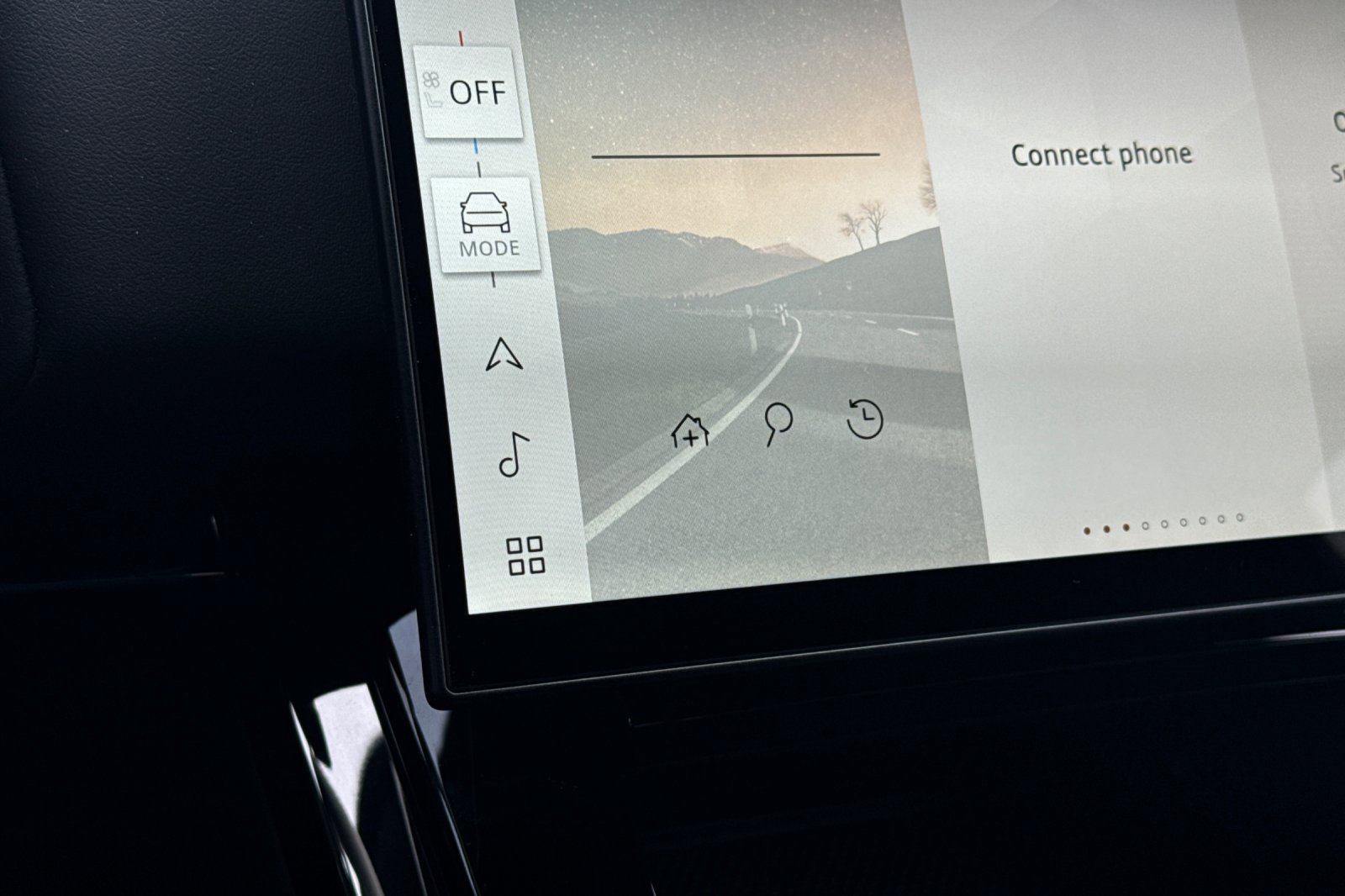 New 2025 Land Rover Range Rover Sport image 17