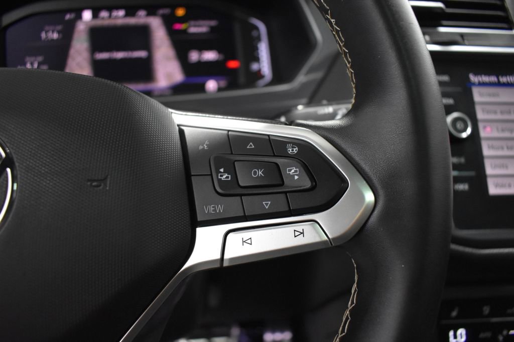 Used 2023 Volkswagen Tiguan SEL R-Line image 28