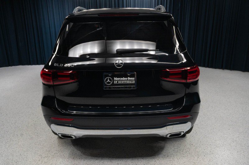 New 2026 Mercedes-Benz GLB 250 image 6