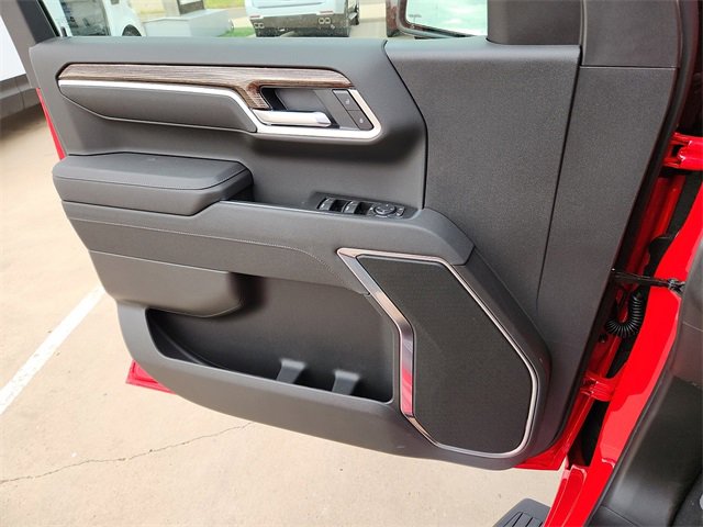 New 2026 GMC Sierra 1500 SLE w/ X31 Off-Road Package image 13