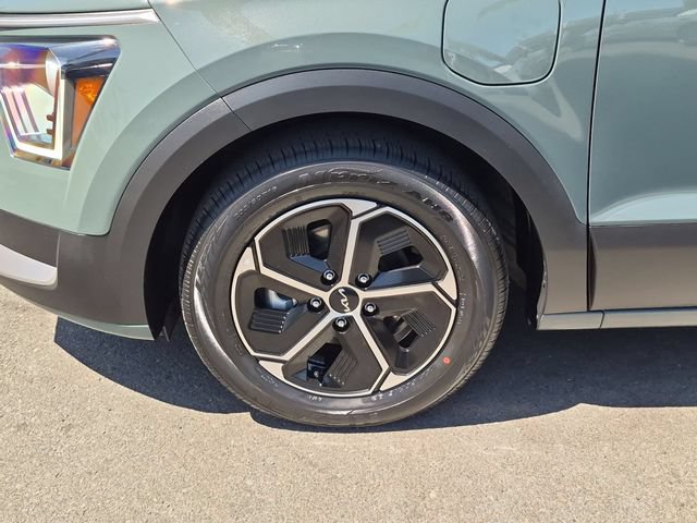 Used 2024 Kia Niro EX FWD image 10