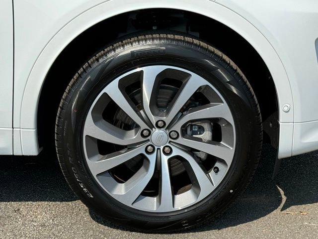 New 2024 Land Rover Discovery Sport S image 35