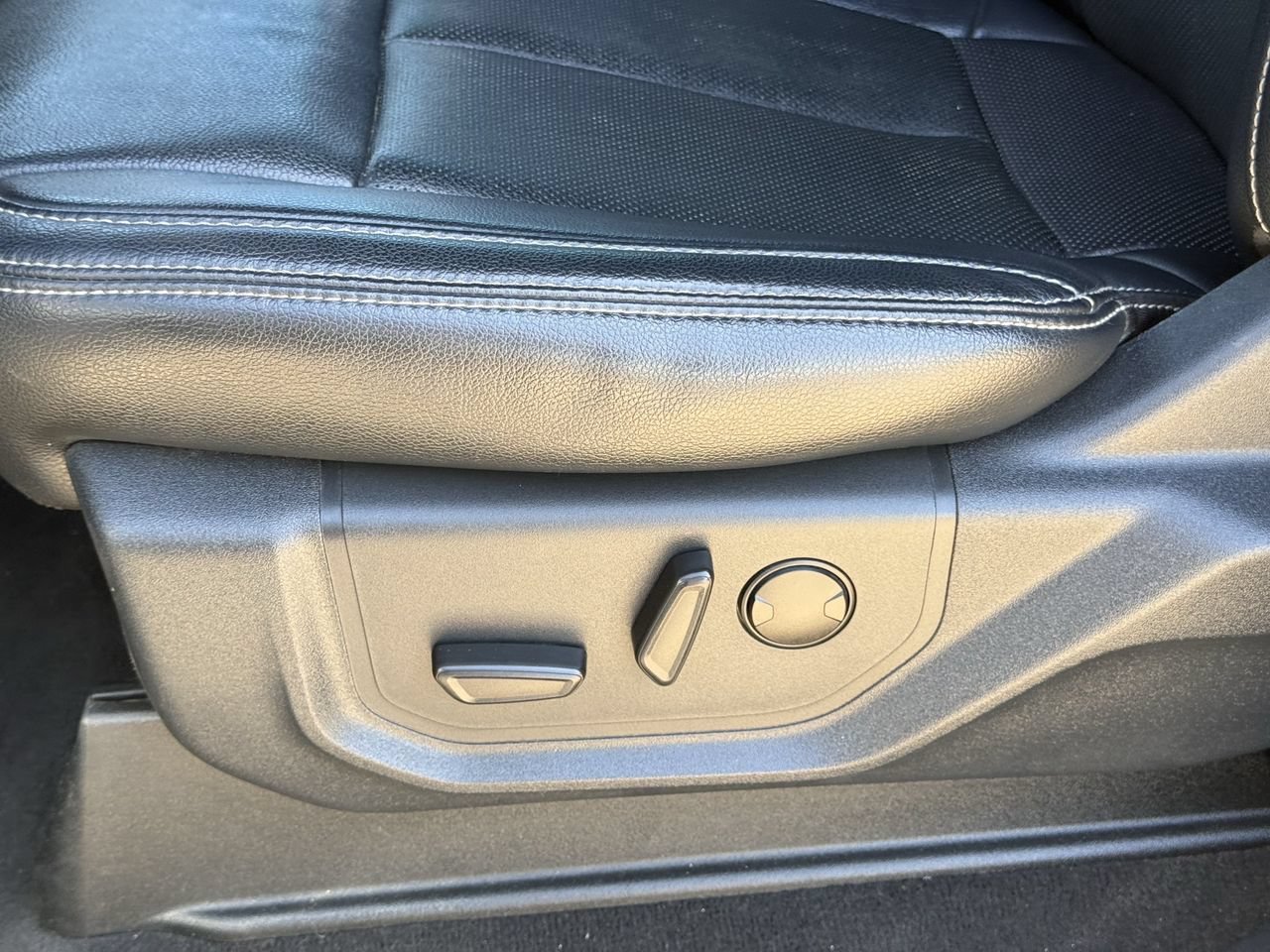 Used 2022 Ford F250 Lariat AWD/4WD image 24