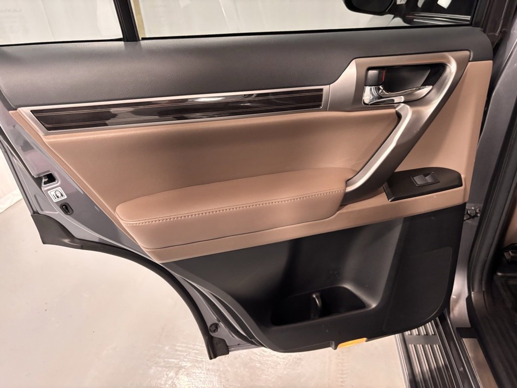 Used 2023 Lexus GX 460 Premium image 22