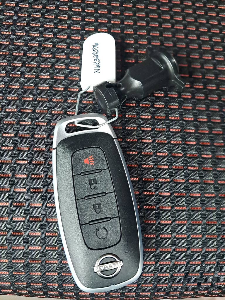New 2026 Nissan Kicks SR w/ SR Premium Package AWD/4WD image 30