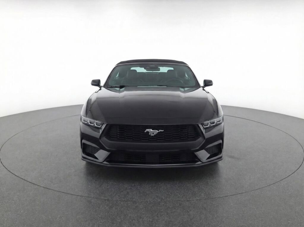 Used 2025 Ford Mustang Premium RWD image 31