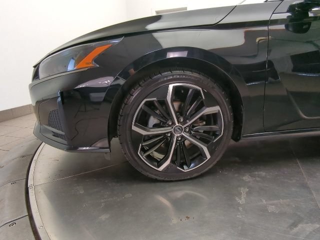 Used 2024 Nissan Altima 2.5 SR FWD image 24