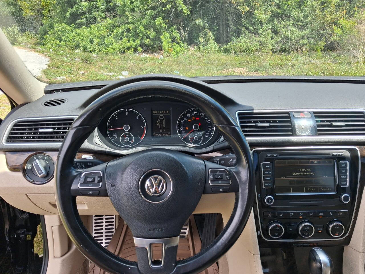 Used 2015 Volkswagen Passat TDI SEL Premium FWD image 12