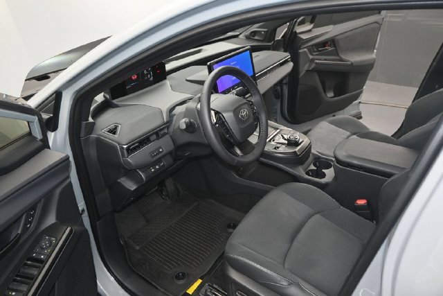 Used 2026 Toyota C-HR w/ Cold Weather Package AWD/4WD image 4
