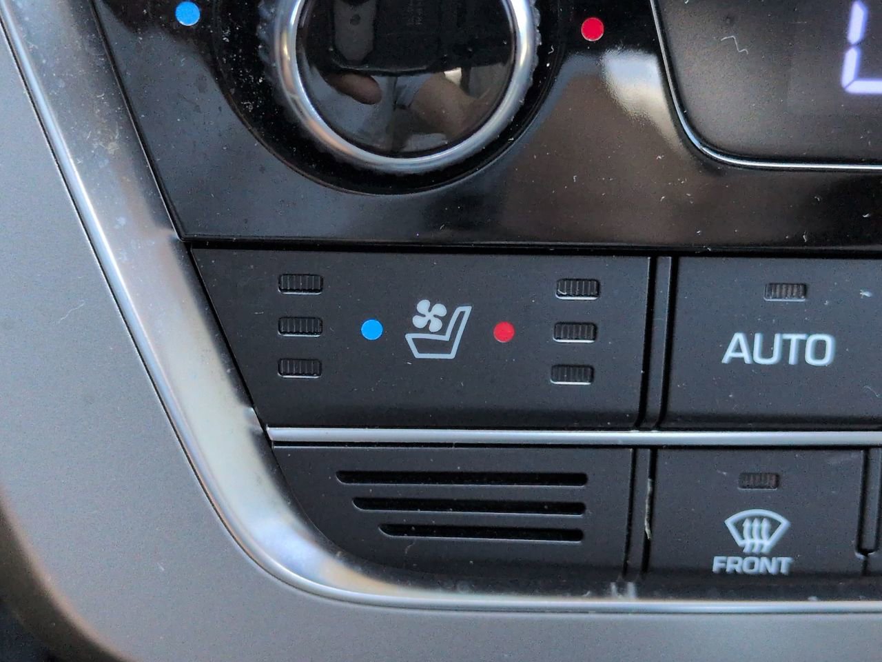 Used 2017 Hyundai Sonata Limited w/ Tech Package 03 FWD image 25