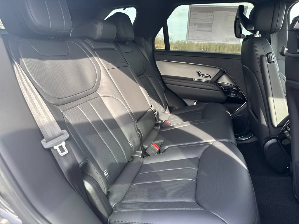 New 2026 Land Rover Range Rover Sport SE AWD/4WD image 18