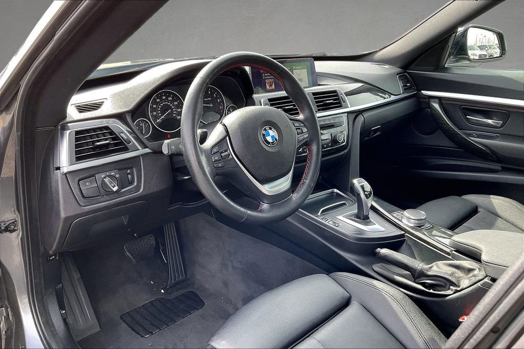 Used 2018 BMW 330i Gran Turismo xDrive image 17