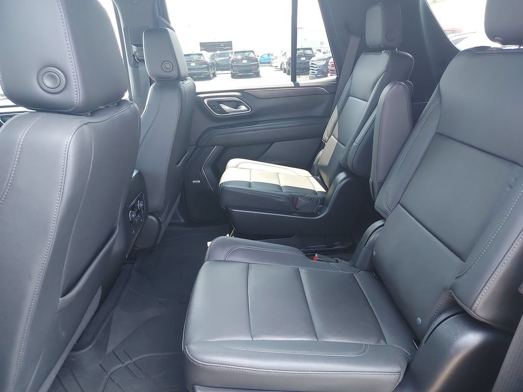 Used 2023 Chevrolet Tahoe Z71 w/ Z71 Off-Road Package AWD/4WD image 14