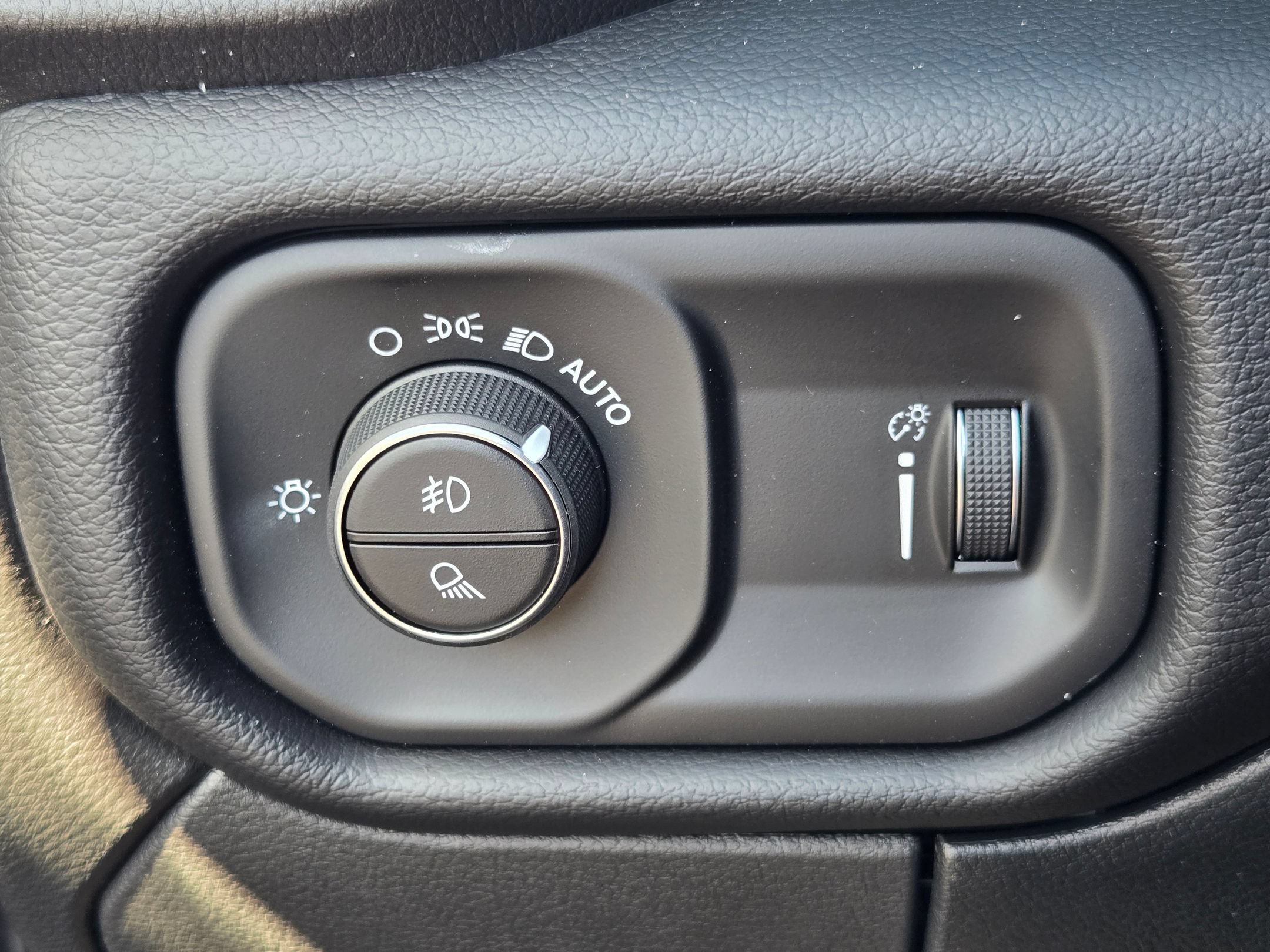 New 2026 RAM 2500 Big Horn AWD/4WD image 22
