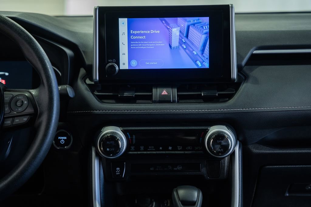 Used 2025 Toyota RAV4 XLE image 17