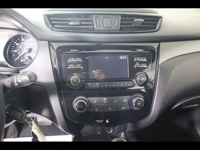 Used 2018 Nissan Rogue Sport S image 25