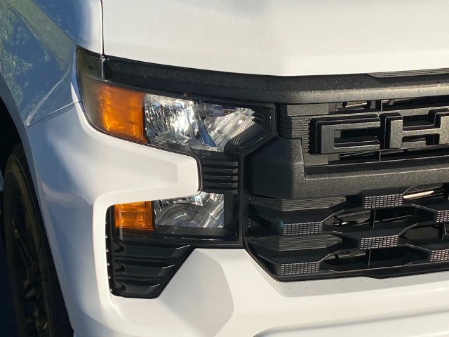 Used 2024 Chevrolet Silverado 1500 Custom RWD image 3