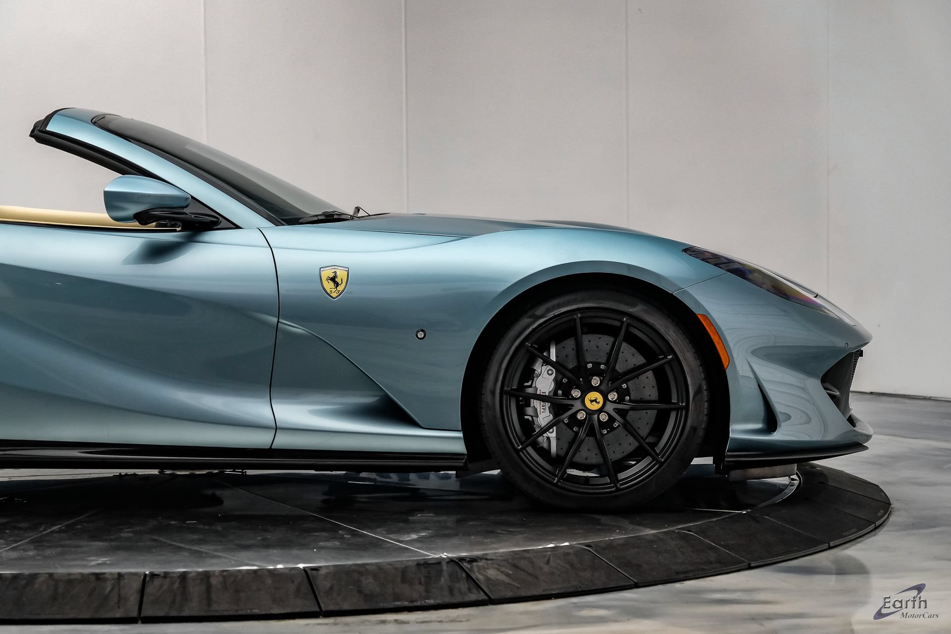Used 2023 Ferrari 812 GTS RWD image 29