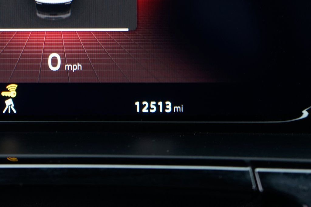 Used 2025 Volkswagen Atlas Peak Edition SE image 23