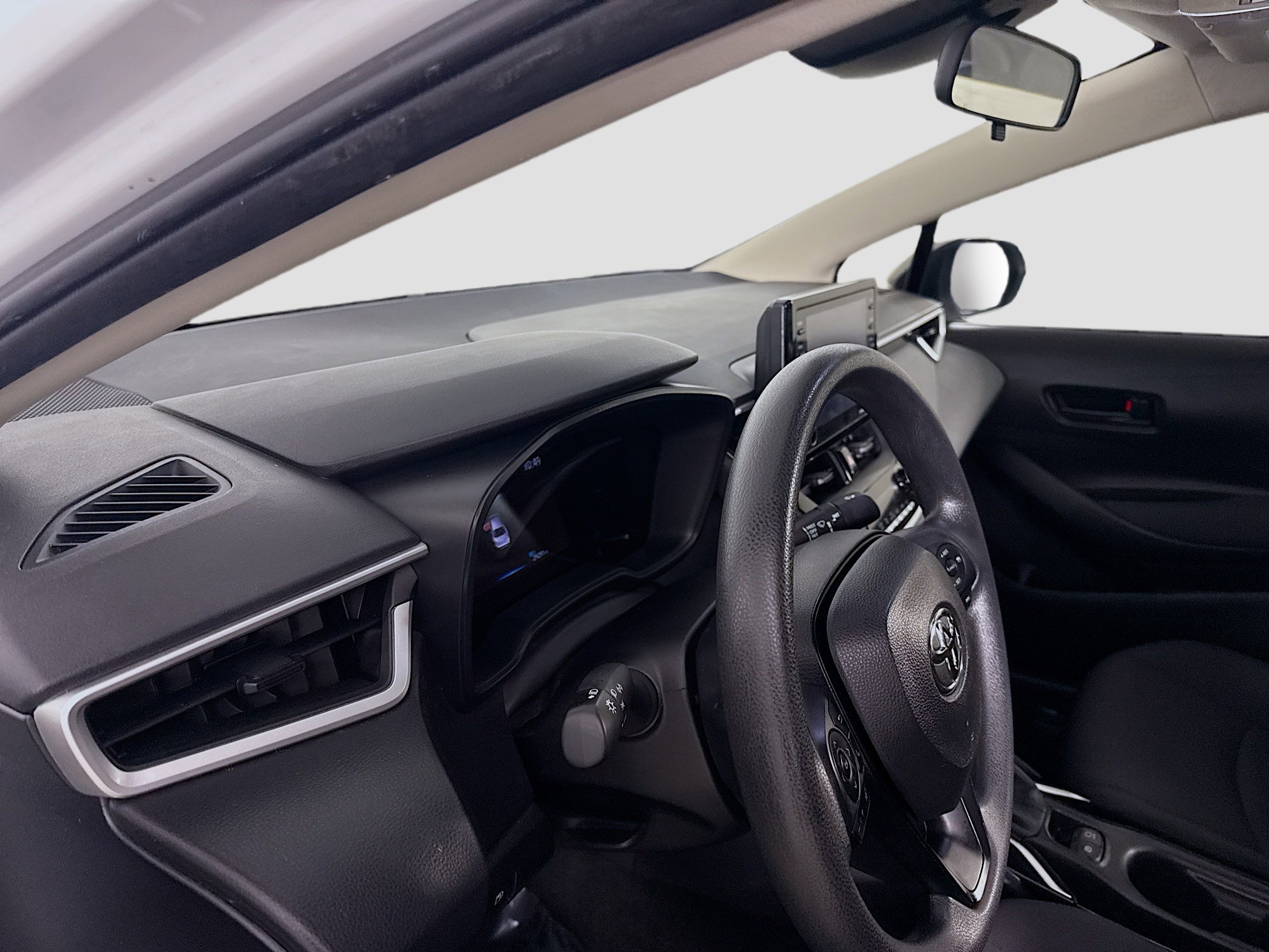 Used 2022 Toyota Corolla LE image 23