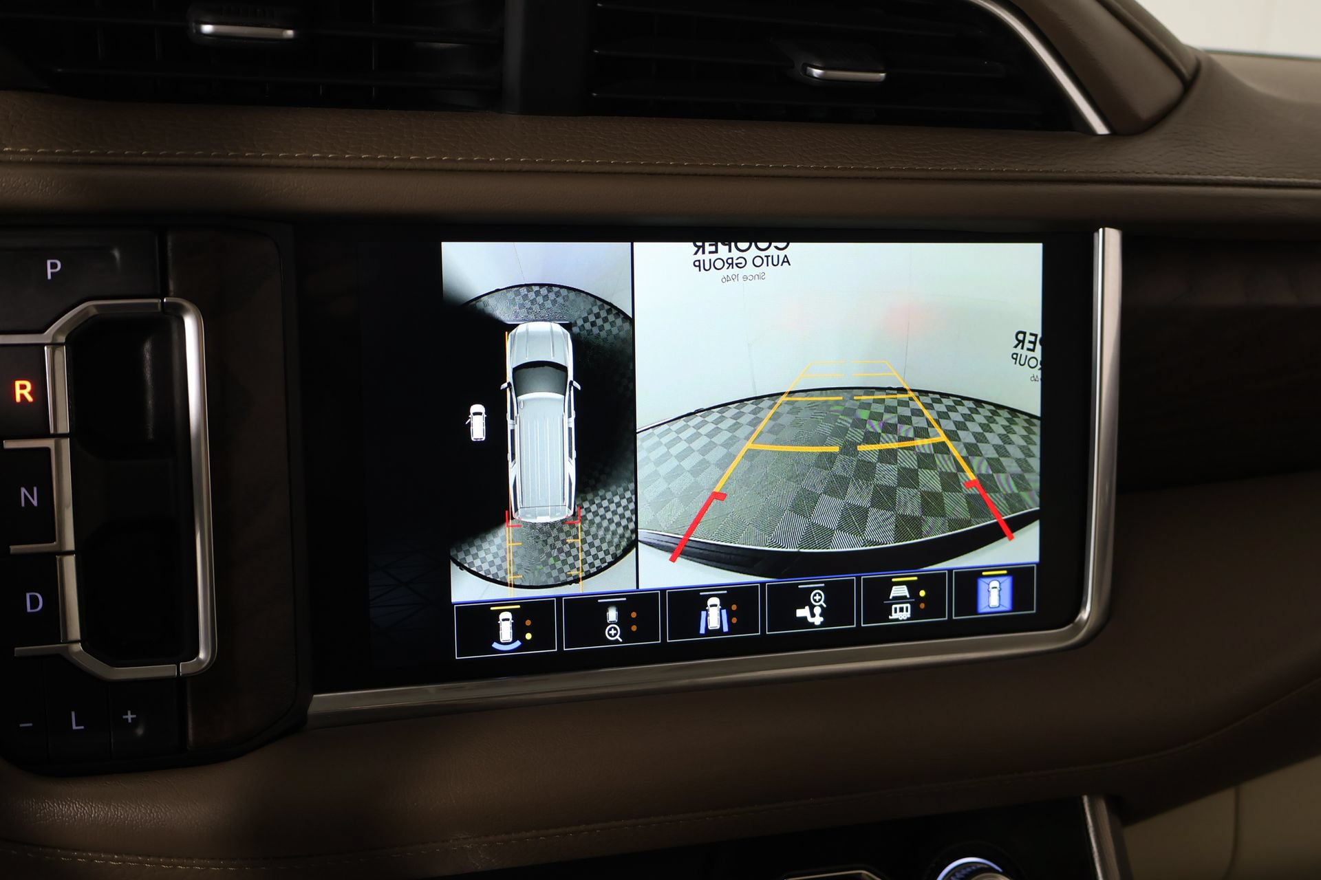 Used 2022 GMC Yukon Denali AWD/4WD image 6