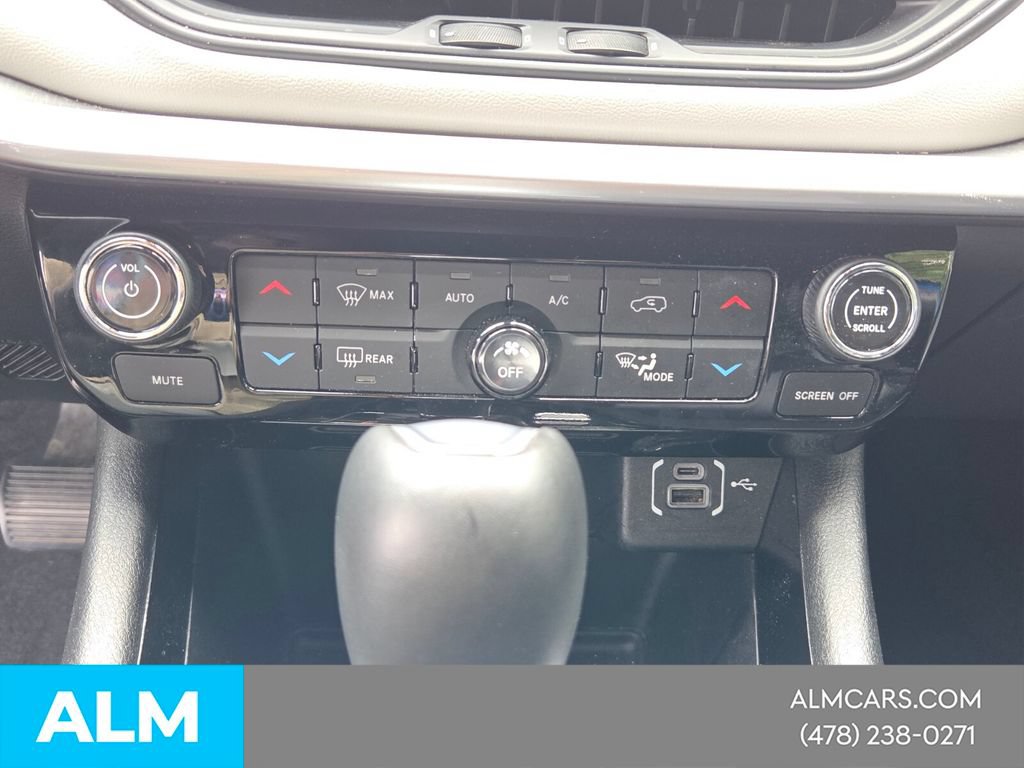 Used 2025 Jeep Compass Limited AWD/4WD image 23