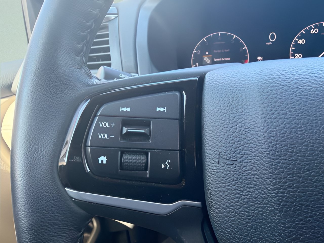 Used 2025 Honda Odyssey EX-L image 22