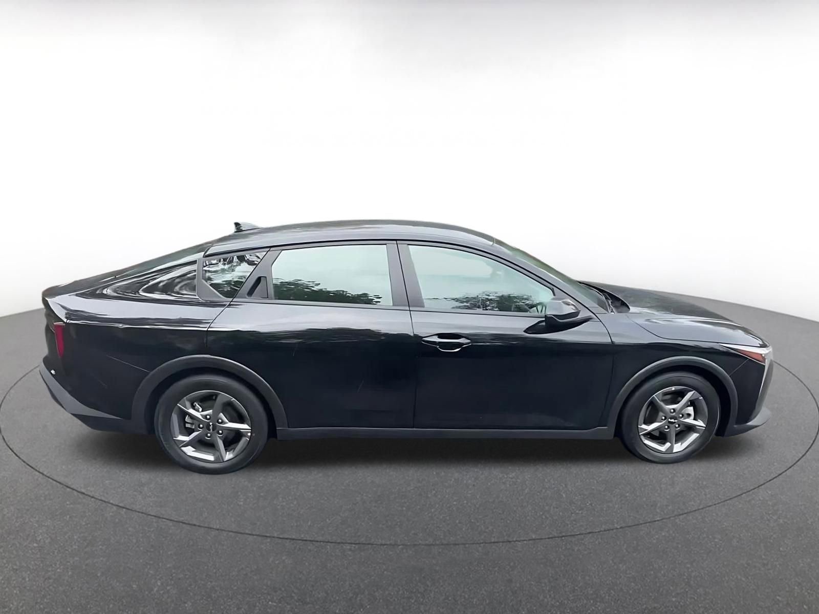 Used 2025 Kia K4 FWD image 16
