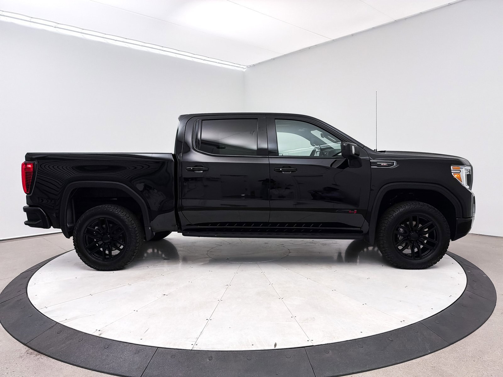 Used 2022 GMC Sierra 1500 AT4 w/ AT4 Premium Package image 38