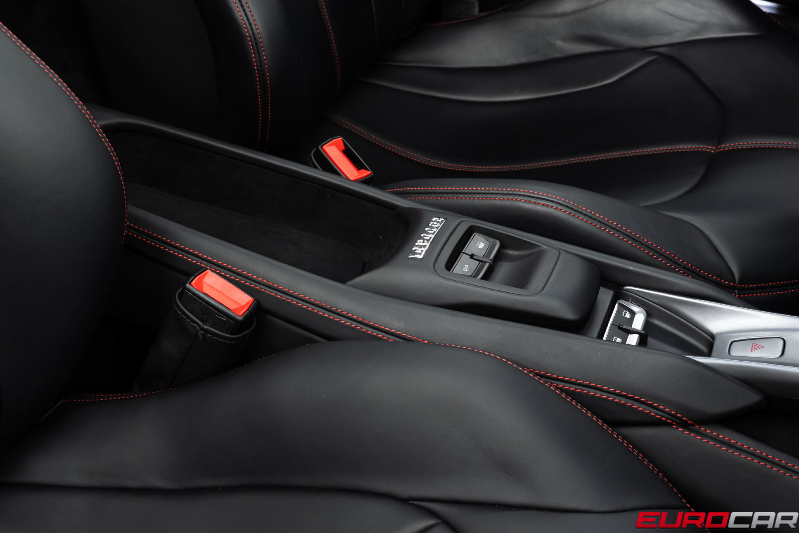 Used 2021 Ferrari F8 Tributo RWD image 39
