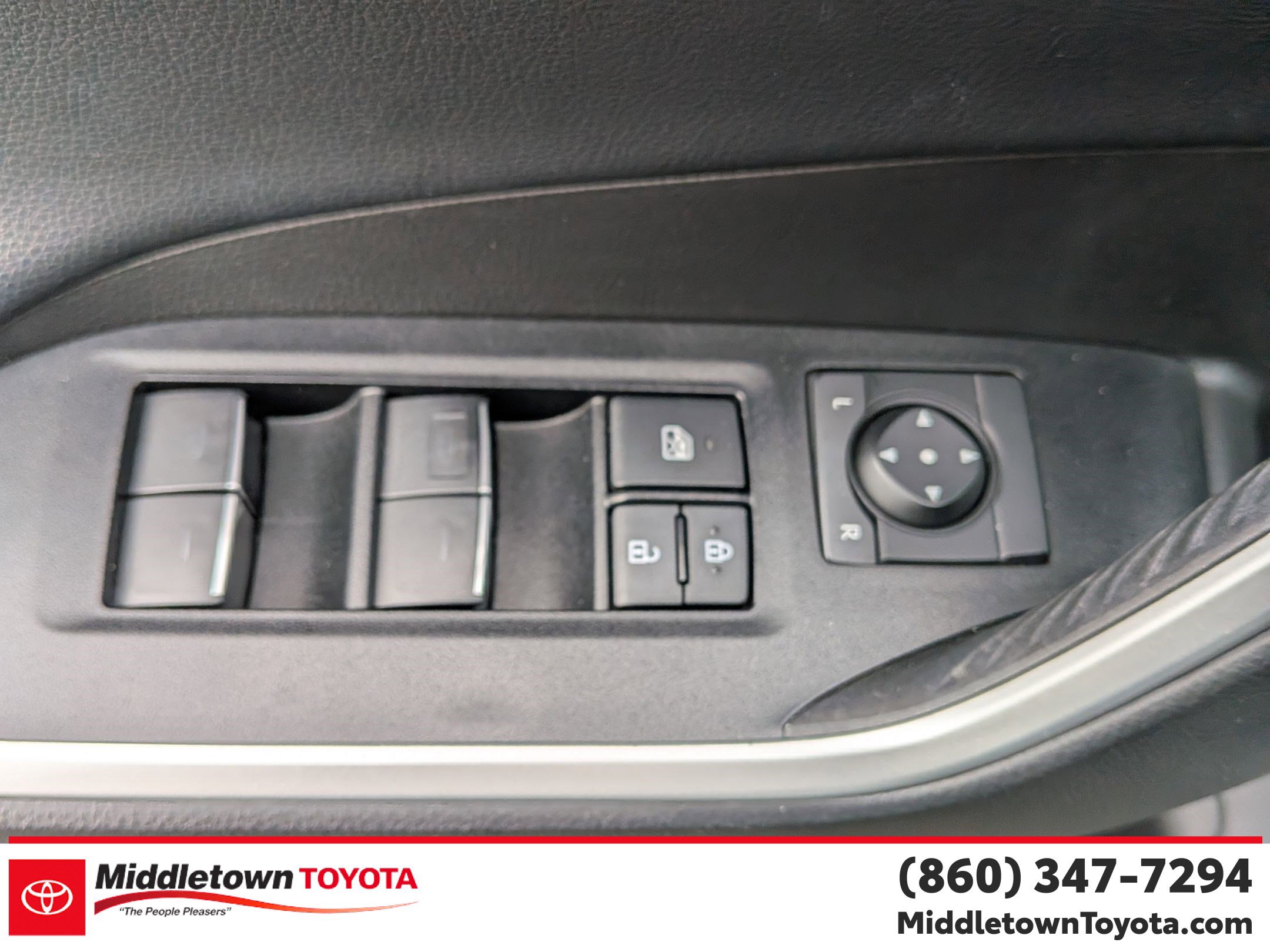 Used 2023 Toyota RAV4 Limited AWD/4WD image 12