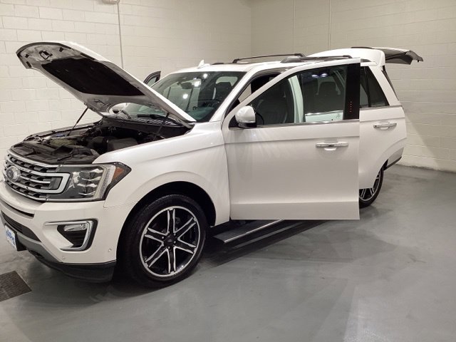 Used 2019 Ford Expedition Limited w/ Special Edition Package AWD/4WD image 9